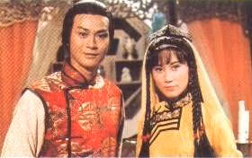 Trần Gia Lạc và Hoắc Thanh Đồng do Trịnh Thiếu Thu và Vượng Minh Thuyên thể hiện trong phim Thư Kiếm Ân Cừu Lạc, phiên bản 1979 do TVB sản xuất.