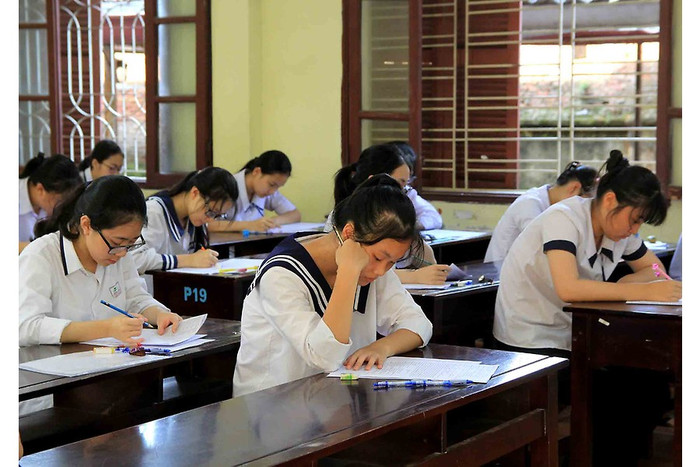 Các thí sinh làm bài thi môn tiếng Anh điều kiện (Ảnh: CTV) Các thí sinh làm bài thi môn tiếng Anh điều kiện (Ảnh: CTV)