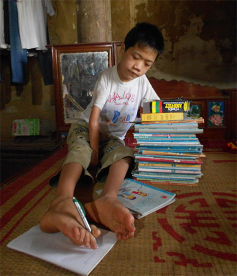 Góc học tập của Vi Văn Đại.