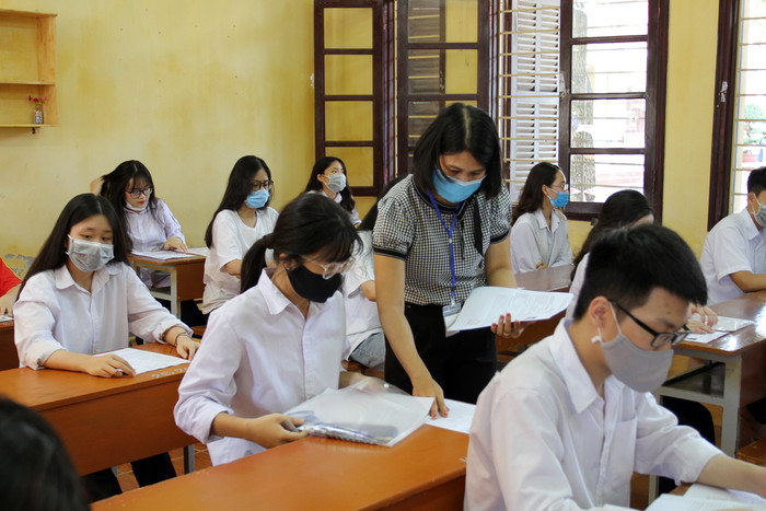 Nếu còn phụ cấp thâm niên, giáo viên có thể nhận đến 15 triệu đồng/tháng. (Ảnh minh họa: Lã Tiến) Nếu còn phụ cấp thâm niên, giáo viên có thể nhận đến 15 triệu đồng/tháng. (Ảnh minh họa: Lã Tiến)