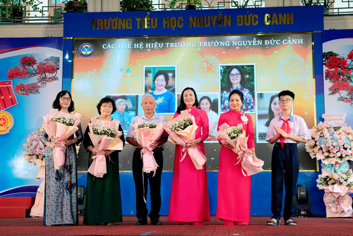 Hiệu trưởng Trường Tiểu học Nguyễn Đức Cảnh qua các thời kỳ (Ảnh: NC) Hiệu trưởng Trường Tiểu học Nguyễn Đức Cảnh qua các thời kỳ (Ảnh: NC)