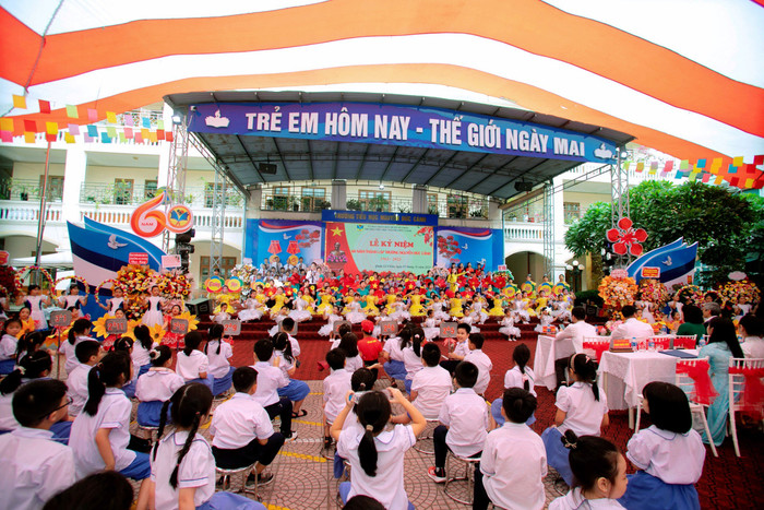 Các tiết mục văn nghệ đặc sắc tại lễ kỷ niệm (Ảnh: NC) Các tiết mục văn nghệ đặc sắc tại lễ kỷ niệm (Ảnh: NC)