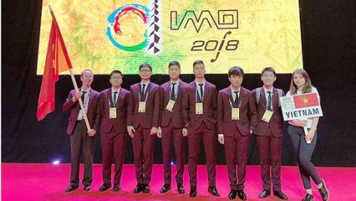 6 thành viên trong đội tuyển thi Toán quốc tế Olympic 2018 đều đoạt giải. (Ảnh: CTV) 6 thành viên trong đội tuyển thi Toán quốc tế Olympic 2018 đều đoạt giải. (Ảnh: CTV)