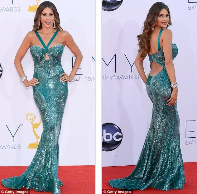 Sofia Vergara xuất hiện rạng rỡ tại thảm đỏ lễ trao giải Emmy 2012. Ảnh Getty. Sofia Vergara xuất hiện rạng rỡ tại thảm đỏ lễ trao giải Emmy 2012. Ảnh Getty.