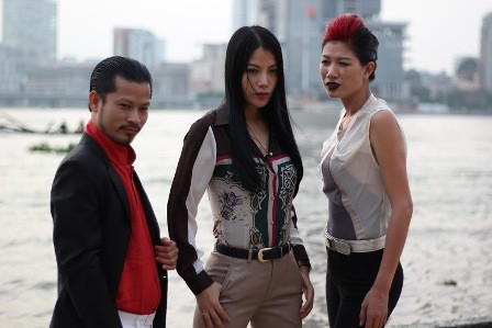 Bộ phim này có sự tham gia của diễn viên Trương Ngọc Ánh, Trang Khàn...và được nhiều khán giả hi vọng sẽ là phim bom tấn của Việt Nam trong năm 2014. Bộ phim này có sự tham gia của diễn viên Trương Ngọc Ánh, Trang Khàn...và được nhiều khán giả hi vọng sẽ là phim bom tấn của Việt Nam trong năm 2014.