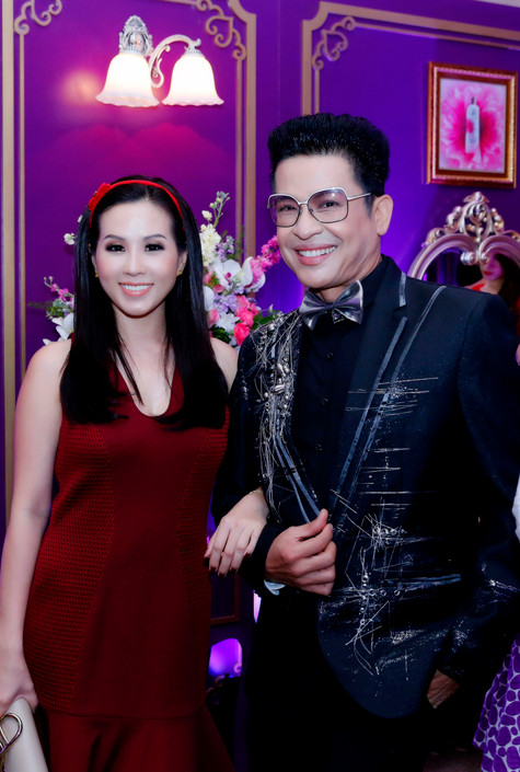 Tuy nhiên theo thông tin từ phía quản lý của Hoa hậu Thu Hoài thì giữa hai người chỉ là tình anh em, đồng nghiệp thân thiết. Tuy nhiên theo thông tin từ phía quản lý của Hoa hậu Thu Hoài thì giữa hai người chỉ là tình anh em, đồng nghiệp thân thiết.