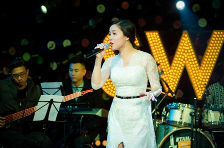 Ngọc Anh khoe giọng với ca khúc mới