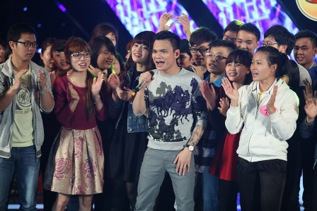 Hạnh phúc hát hết mình bên cạnh fan