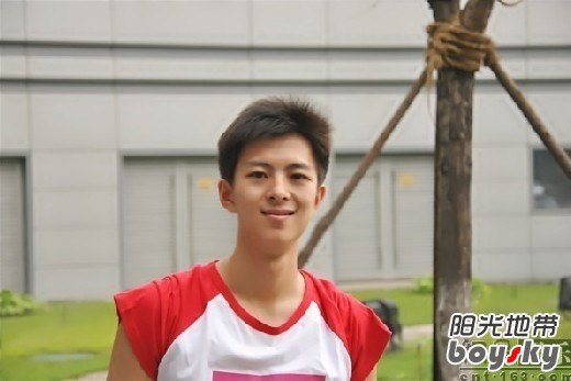 Hồ Duyệt Hâm khi còn là học sinh cấp 3. Hồ Duyệt Hâm khi còn là học sinh cấp 3.