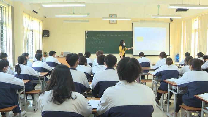 Thông tư 05 có nhiều ưu điểm quy định rõ ràng về quy đổi các hoạt động chuyên môn sang tiết dạy cho giáo viên. (Ảnh minh họa: Lã Tiến) qn-on-thi-tot-nghiep-2.jpeg