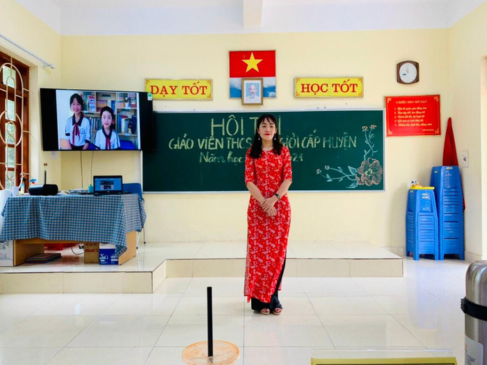 Cô giáo Lê Thị Thuận, giáo viên Trường Trung học cơ sở Cát Bà (Ảnh: CTV) Cô giáo Lê Thị Thuận, giáo viên Trường Trung học cơ sở Cát Bà (Ảnh: CTV)