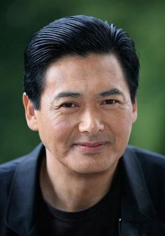 Châu Nhuận Phát và vợ là Trần Hội Liên, chị gái cô là Trần Thủ Lâm, một doanh nhân thành đạt người Singapore và sở hữu tài sản lên đến cả triệu đô.