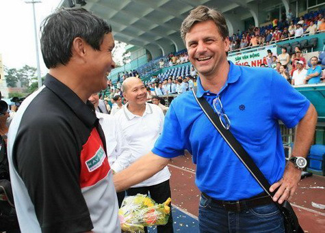 Nhiều khả năng, HLV Mai Đức Chung sẽ ngồi ghế HLV trưởng ĐTQG thay cho người tiền nhiệm Falko Goetz