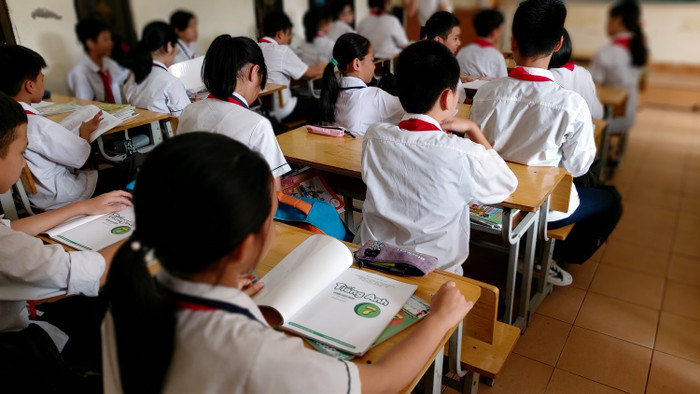 Các em học sinh không được học tiếng Anh tại trường vì thiếu giáo viên (Ảnh: Lã Tiến) Các em học sinh không được học tiếng Anh tại trường vì thiếu giáo viên (Ảnh: Lã Tiến)