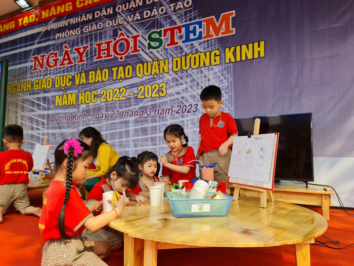 Đội ngũ giáo viên mầm non tăng nhanh về số lượng, từng bước được nâng cao về chất lượng. (Ảnh minh họa: Lã Tiến) GDVN_giao-vien-mam-non.jpg