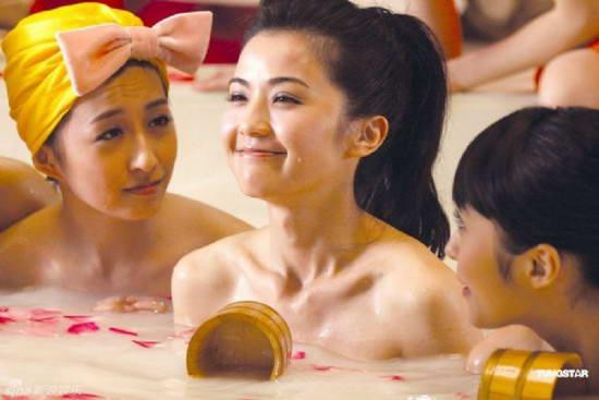 Cô nàng A Sa với vẻ đẹp ngây thơ vẫn gợi cảm trong tấm thân trần. Cô nàng A Sa với vẻ đẹp ngây thơ vẫn gợi cảm trong tấm thân trần.