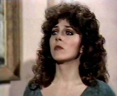 Marianna từ thân phận một cô gái mồ côi đã được gia đình nhà Alberto cưu mang và trải qua biết bao sóng gió, khổ đau, hạnh phúc... >Xem: Những phim nước ngoài một thời 'làm mưa làm gió' ở Việt Nam (P1)