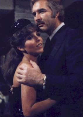 Con nhà giàu, đẹp trai lại đào hoa, Luis Alberto vốn là một cậu trai khá lăng nhăng, nhưng tình yêu của Marianna đã làm anh trở thành một người đàn ông chung tình và biết trân trọng tình yêu. >Xem: Những phim nước ngoài một thời 'làm mưa làm gió' ở Việt Nam (P1)