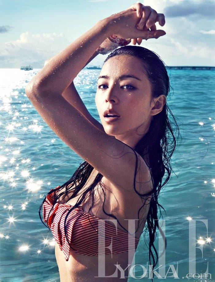 Trương Tịnh Sơ quyến rũ trong trang phục bikini gợi cảm, sexy. Trương Tịnh Sơ quyến rũ trong trang phục bikini gợi cảm, sexy.