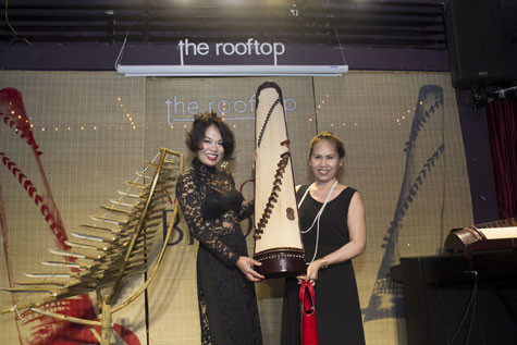 Nghệ sĩ đàn tranh Võ Xuân Ánh được mời làm thành viên Ban giám khảo Grammy (giải thưởng âm nhạc danh giá nhất thế giới) ở thể loại âm nhạc World Music.