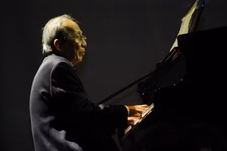 Với nhạc sĩ Nguyễn Ánh 9, tiếng đàn chính là hơi thở