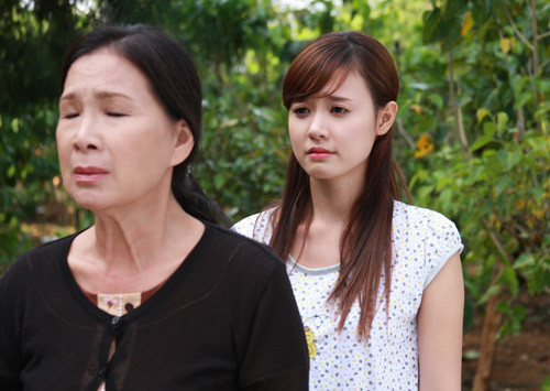 Vẻ đẹp trong sáng và thánh thiện của Midu trong trang phục một "gái quê".