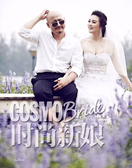 Hình ảnh trong hôn lễ của đạo diễn Vương Toàn An và Trương Vũ Kỳ luôn là đề tài nóng hổi với truyền thông Trung Quốc.