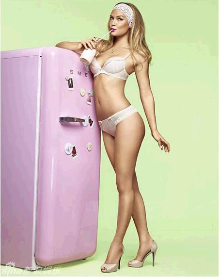 Gần đây, người đẹp 27 tuổi là gương mặt đại diện cho hãng thời trang Đức Peter Hahn cho chiến dịch quảng cáo đầu năm 2012. Gần đây, người đẹp 27 tuổi là gương mặt đại diện cho hãng thời trang Đức Peter Hahn cho chiến dịch quảng cáo đầu năm 2012.