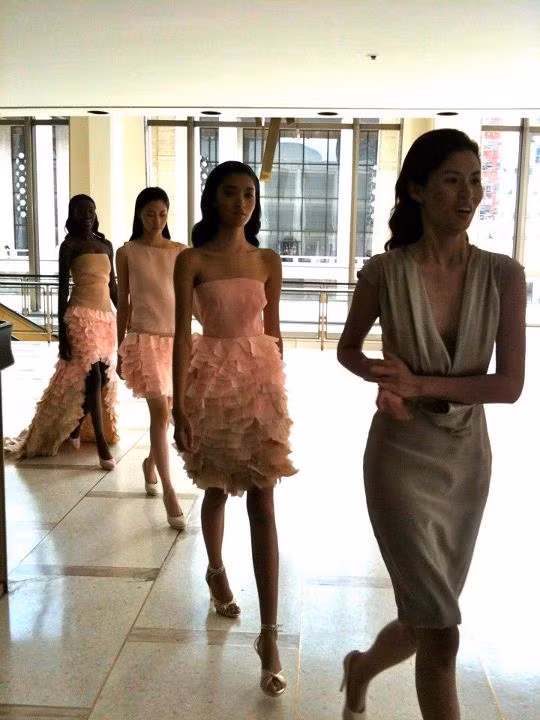 Thiên Trang trong bộ sưu tập của NTK người Na Uy Nina Skarra. Thiên Trang trong bộ sưu tập của NTK người Na Uy Nina Skarra.