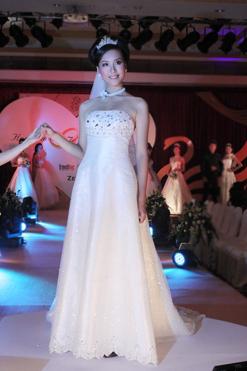 Thùy Trang là sinh viên Đại học Bách khoa. Thùy Trang là sinh viên Đại học Bách khoa.