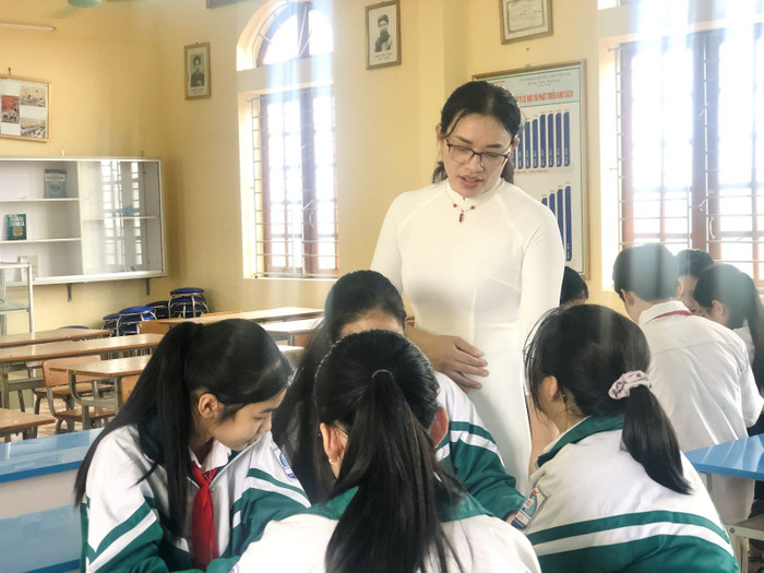 Cô giáo Đoàn Thị Thu Hải trong tiết dạy Lịch sử (Ảnh: HP) Cô giáo Đoàn Thị Thu Hải trong tiết dạy Lịch sử (Ảnh: HP)