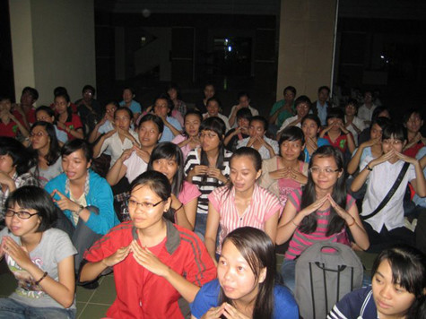 Khoảng sân của trường ĐH Sư phạm tp.HCM chính là “địa bàn” học tập Khoảng sân của trường ĐH Sư phạm tp.HCM chính là “địa bàn” học tập