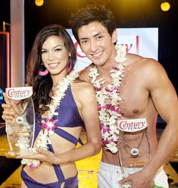 Theresa Fenger và Van Victor Leaño đăng quang Hoa hậu và Nam vương (Century Tuna Male - Female Superbods) tại cuộc thi Century Tuna Superbods 2009.