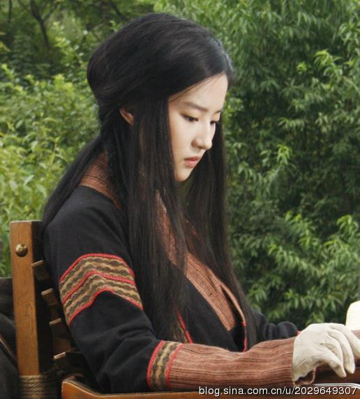 Tạo hình nhân vật Vô Tình của Lưu Diệc Phi trong Tứ Đại Danh Bổ.