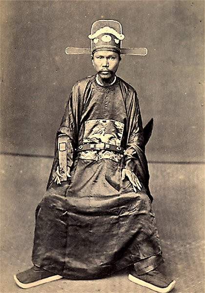 Vị quan ở Huế. Vị quan ở Huế.