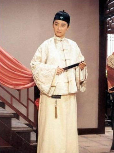 Lâm Thanh Hà với vai diễn ấn tượng trong "Lộc Đỉnh Ký". Phong thái đào hoa, phong lưu của Lâm Thanh Hà khi giả trai khiến nhiều nam nhi đích thực cũng phải xao lòng. (Ảnh: xinhua) Lâm Thanh Hà với vai diễn ấn tượng trong "Lộc Đỉnh Ký". Phong thái đào hoa, phong lưu của Lâm Thanh Hà khi giả trai khiến nhiều nam nhi đích thực cũng phải xao lòng. (Ảnh: xinhua)