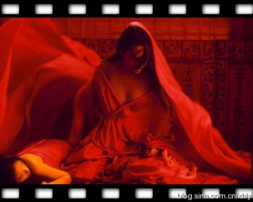 Lương Triều Vỹ và Chương Tử Di trong một cảnh quay phim “Hero”. Lương Triều Vỹ và Chương Tử Di trong một cảnh quay phim “Hero”.