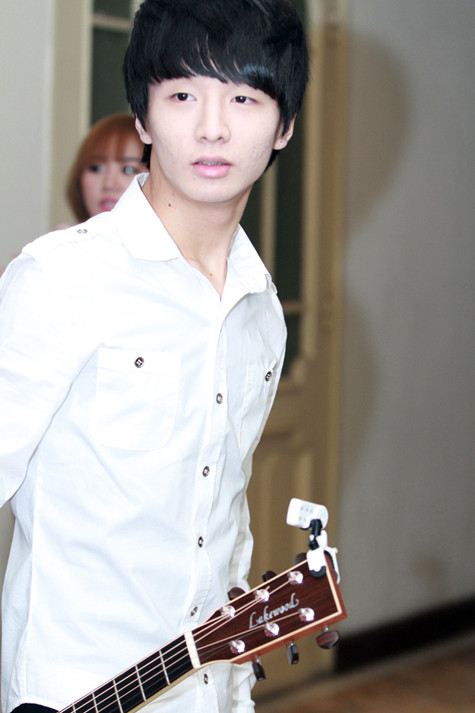 Thần đồng âm nhạc Sungha Jung. Photo: Hải Hà Nội Thần đồng âm nhạc Sungha Jung. Photo: Hải Hà Nội
