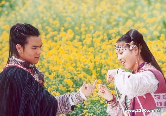 Đường Ngọc Tiểu Bảo (Bành Vu Yến) và A Nô ( Kiếm Phẩm Ngôn) trong phim “Tiên kiếm kỳ hiệp truyền kỳ”. Đường Ngọc Tiểu Bảo (Bành Vu Yến) và A Nô ( Kiếm Phẩm Ngôn) trong phim “Tiên kiếm kỳ hiệp truyền kỳ”.