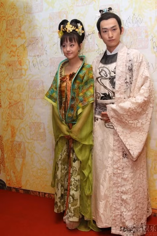 Ninh Thái Cơ (Trịnh Sảng) và Đoàn Phi Hồng (Trương Hàn) phim “Hoàng Đồ Đằng” 2011.