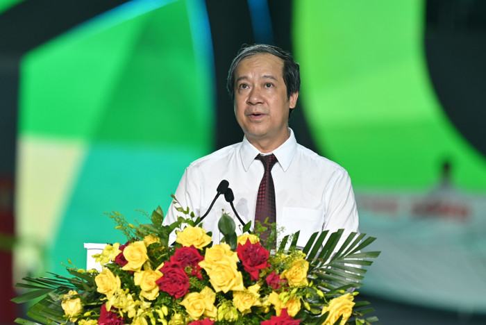 Bộ trưởng Bộ Giáo dục và Đào tạo Nguyễn Kim Sơn phát biểu khai mạc Hội khỏe phù đổng (Ảnh: ĐT) Ảnh 3 (1).jpg