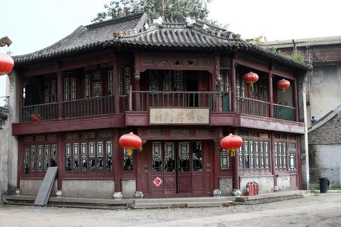 Nhiều người ngạc nhiên vì còn nhiều công trình ở đây vẫn trong tình trạng khá tốt và nguyên vẹn. Nhiều người ngạc nhiên vì còn nhiều công trình ở đây vẫn trong tình trạng khá tốt và nguyên vẹn.