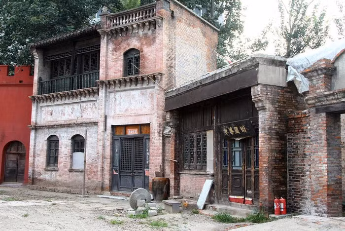 Dư luận và truyền thông Trung Quốc đang hy vọng chính quyền thành phố Bắc Kinh cũng như các bộ có liên quan sẽ lưu giữ và tu sửa trường quay Bắc Kinh để nó trở thành một di tích lịch sử của điện ảnh Trung Quốc. Dư luận và truyền thông Trung Quốc đang hy vọng chính quyền thành phố Bắc Kinh cũng như các bộ có liên quan sẽ lưu giữ và tu sửa trường quay Bắc Kinh để nó trở thành một di tích lịch sử của điện ảnh Trung Quốc.