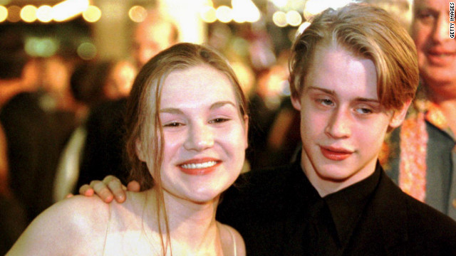 Cặp đôi Rachel Miner và nam diễn viên của “Ở nhà một mình” Macaulay Culkin kết hôn ở tuổi 17 vào năm 1998 và hai năm sau thì chính thức ly dị. Cặp đôi Rachel Miner và nam diễn viên của “Ở nhà một mình” Macaulay Culkin kết hôn ở tuổi 17 vào năm 1998 và hai năm sau thì chính thức ly dị.