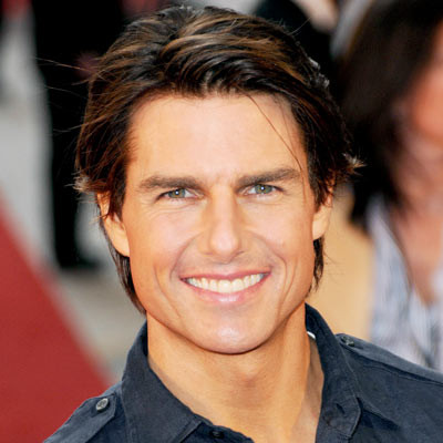 Năm 2010, Tom Cruise tham dự buổi công chiếu bộ phim “Knight and Day” tại London với mái tóc để xõa dài. Năm 2010, Tom Cruise tham dự buổi công chiếu bộ phim “Knight and Day” tại London với mái tóc để xõa dài.