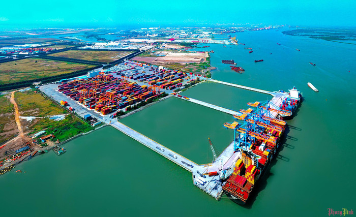 Hải Phòng đã và đang trở thành một điểm đến tiềm năng, quan trọng cho các nhà đầu tư trong và ngoài nước. (Ảnh: Nguyễn Hồng Phong) Hải Phòng đã và đang trở thành một điểm đến tiềm năng, quan trọng cho các nhà đầu tư trong và ngoài nước. (Ảnh: Nguyễn Hồng Phong)