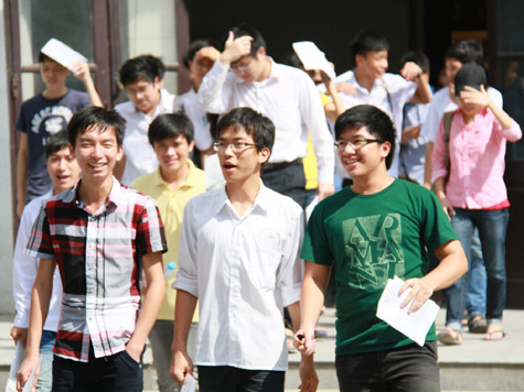Thí sinh dự thi ĐH, CĐ năm 2012 Thí sinh dự thi ĐH, CĐ năm 2012