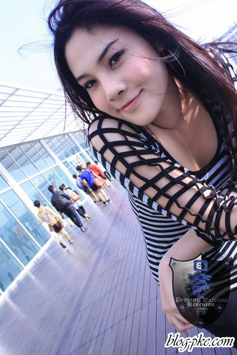 Cô gái chuyển giới Nantita Khumpiramon 27 tuổi với biệt tài hát bằng cả giọng nam và nữ