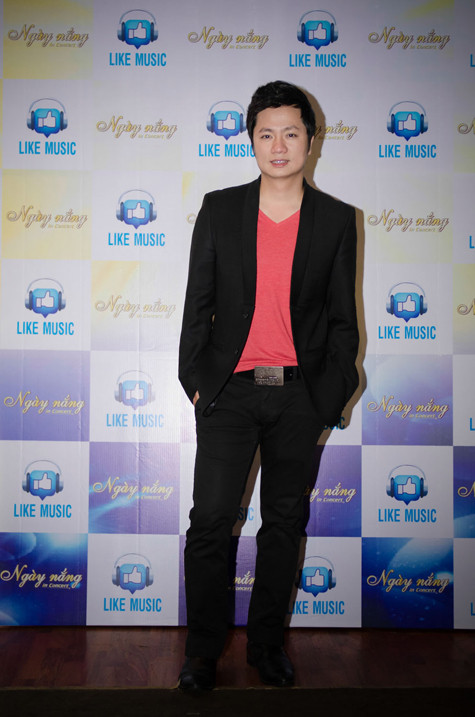 Ca sĩ Duy Trường