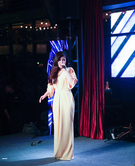 Dương Hoàng Yến hát ca khúc Let's ít go trong phim hoạt hình nổi tiếng Nữ hoàng băng giá Dương Hoàng Yến hát ca khúc Let's ít go trong phim hoạt hình nổi tiếng Nữ hoàng băng giá